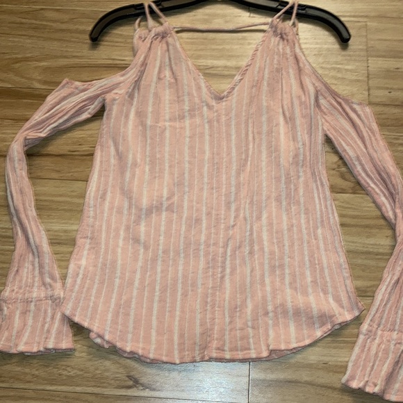 Size Small Jessica Simpson Cold Shoulder Peach & White Striped Shirt - Picture 7 of 8